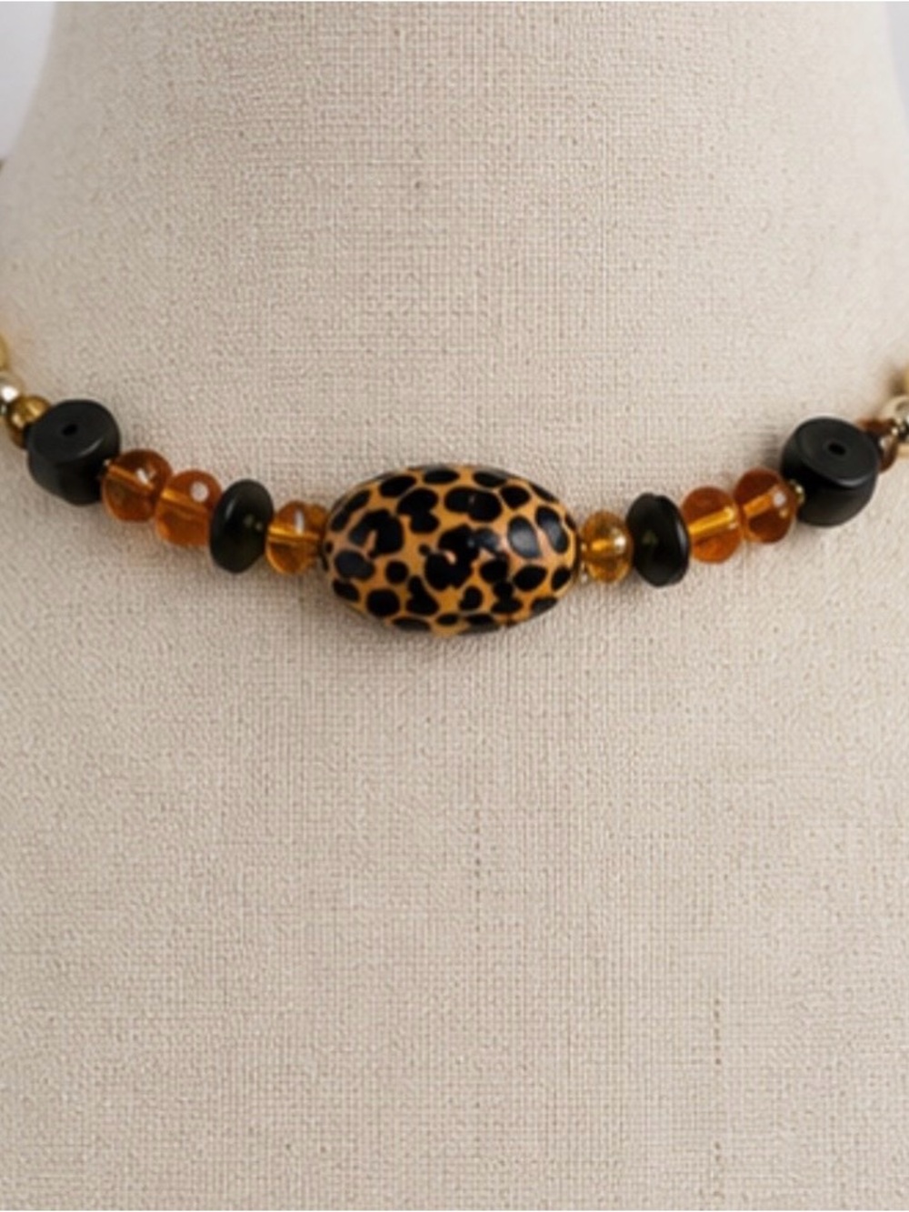 Leopard Oval Bead Choker Necklace in Amber and Black